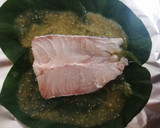 Foto del paso 3 de la receta: Pescado empapelado en salsa verde con acuyo 🥬🐟🍛