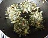 Foto del paso 4 de la receta: Buñuelos de hojas de brócoli
