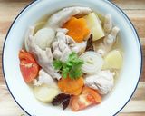 รูปขั้นตอนการทำที่ 6 ของ ต้มซุปไก่กับมันฝรั่ง