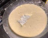 Une image de l'étape 3 de Gâteau soufflé aux yaourts et pétales de rose.