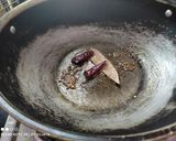 A picture of step 1 of Lauki curry (bottle gourd curry).