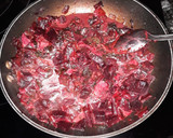 Foto del paso 1 de la receta: Delicias de remolacha con jamón, queso y polvo de manzanilla