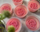 Foto langkah ke 5 dari resep Puding mawar.