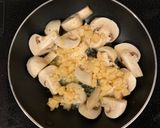 Foto del paso 3 de la receta: Champiñones al ajillo 🍄