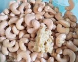 Foto langkah ke 2 dari resep Kacang Mede Goreng.