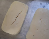 Foto del paso 4 de la receta: Espárragos envueltos en masa de hojaldre al horno gratinados y hamburguesa de merluza