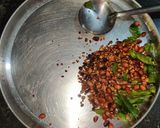 A picture of step 5 of Rava upma.