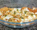 A picture of step 3 of Chatpatta samosa mix plate.
