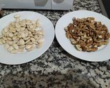 Foto del paso 1 de la receta Bizcocho de pasas, nueces y almendras