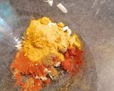 Une image de l'étape 1 de Poulet mariné aux épices.