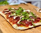 Foto del paso 4 de la receta: Pizza casera con bresaola y rúcula