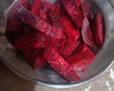A picture of step 2 of Apple & beetroot juice.