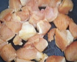 Foto del paso 3 de la receta: Bocados de pollo al curry con leche de coco
