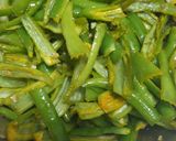 મરચા નું અથાણું (Marcha Athanu Recipe In Gujarati) રેસીપી સ્ટેપ2ફોટો