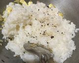 A picture of step 2 of Super simple Paneer Rice.