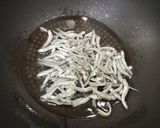 懦米椒炒小魚乾的食譜步驟2照片