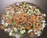 Hình bước làm 2 của món Canh Cà Chua Bi Nấu Trứng