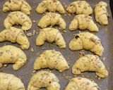 Pihe-puha szabolcsi szilvalekváros-diós kifli recept fázis 2 fotója