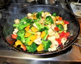 A picture of step 1 of Stir-Fried Shrimp with Vegetables and Oyster Sauce, Jon Style.