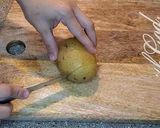 Foto del paso 5 de la receta: Papas rellenas con queso envueltas en tocino🌺