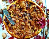 Une image de l'étape 7 de Tarte poires, roquefort aux noix et miel.