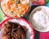 Hình bước làm 3 của món Cá ngừ kho trứng sả ớt