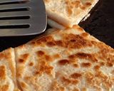 A picture of step 8 of Metha paratha.
