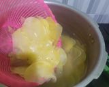 Foto langkah ke 2 dari resep Kering kentang irit miyak dan gas.