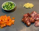 Foto langkah ke 1 dari resep Lapchiong Telur Tumis Tomat (Non Halal).