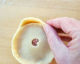 A picture of step 13 of Vickys Traditional British Pork Pie.