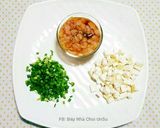 Hình bước làm 1 của món Ức Gà Xào Nấm Cho Bé Yêu