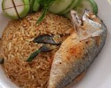 รูปขั้นตอนการทำที่ 3 ของ ข้าวผัดน้ำพริกไตปลาแห้ง Fried Rice with Fried Fish Kidney Paste