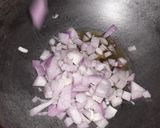 A picture of step 2 of Gobhi matar ki sabzi.