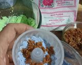 Foto langkah ke 5 dari resep Kue Putu Dua Warna dengan Cetakan (Pandan Telang).
