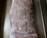 Kolbásszal töltött karaj, vele sült burgonyával recept fázis 3 fotója