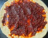 শেজওয়ান চিকেন প্যান পিজ্জা (Schezwan Chicken pan pizza recipe in bengali) রেসিপির ধাপ 5 ছবি