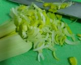 Foto del paso 2 de la receta: Bacalao con patatas y alcachofas 🐟