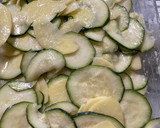 Foto del paso 2 de la receta: Pastel de calabacín y patata