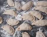 Foto del paso 5 de la receta: Empanadas de carne a cuchillo