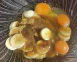 Foto del paso 2 de la receta: Bizcocho de plátano, nueces y chocolate
