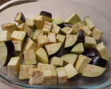 Foto del paso 1 de la receta: Ensalada griega con berenjena