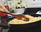 صورة لخطوة 2 من وصفة "كوريّات الأرز بحشوة الدجاج المتبّل بنكهة آسيوية"