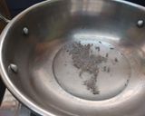 A picture of step 1 of Papad Methi sabji.