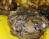 Foto del paso 8 de la receta: Rabo de ternera, guisado con vino tinto 👌👌👌con setas shiitake