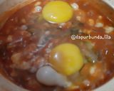 Foto langkah ke 6 dari resep Shakshouka (ceplok telur dalam saus tomat).
