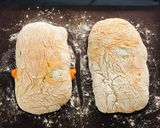 รูปขั้นตอนการทำที่ 7 ของ ขนมปัง Ciabatta ใส่พริกฮาลาพิโนกับเชดด้าชีส