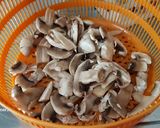 Foto del paso 2 de la receta: Puré de champiñones y calabaza con alubias y chorizo