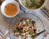 Hình bước làm 2 của món Gỏi Gà Hành Tây