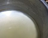 A picture of step 2 of Sweet corn soup.