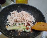 Foto langkah ke 4 dari resep Nasi Bakar Suwir Ayam Manis.